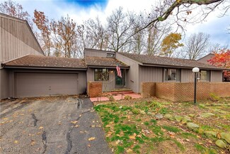 1074 Canyon View Rd Unit 903, Northfield, OH 44067