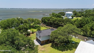 210 Upchurch Dr, Newport, NC 28570