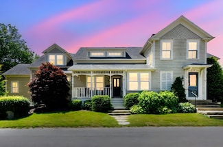 24 Pine Island Rd, Mattapoisett, MA 02739