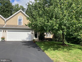2465 Circleville Rd Unit 121, State College, PA 16803
