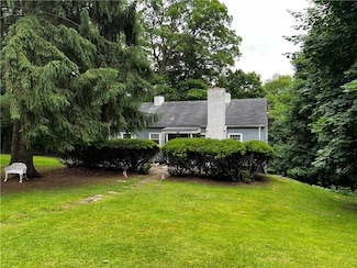 822 Persimmon Rd, Sewickley, PA 15143