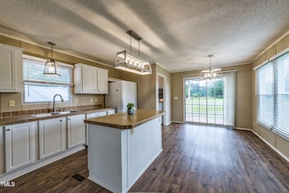 4426 Carpenter Pond Rd, Durham, NC 27703