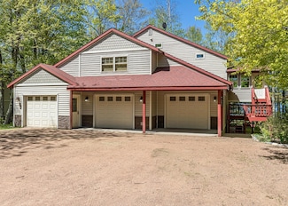1085 Walleye Cir, Minocqua, WI 54548