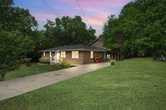 255 Brackin St Unit B, Crestview, FL 32539