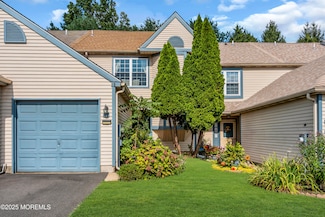 41 Goldenrod Ct, Trenton, NJ 08690