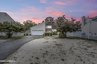169 S Shore Dr, Toms River, NJ 08753