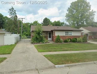 28312 Mackenzie Dr, Westland, MI 48185