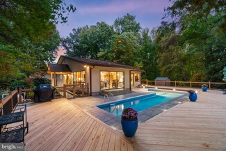 1360 Woodstock Rd, King George, VA 22485