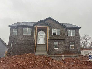 303 Cardinal Creek Dr, Clarksville, TN 37040