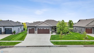 2865 Mcleod Dr E, West Fargo, ND 58078