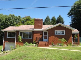 913 7th Ave, Conway, PA 15027