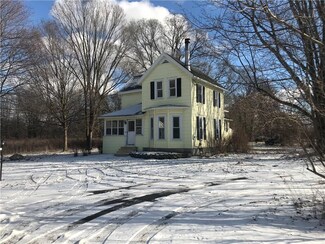 737 State St, Mumford, NY 14511