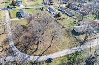 620 E Schuetz St, Lebanon, IL 62254