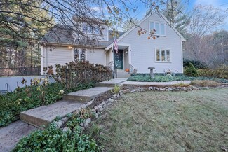 30 Green St, Wrentham, MA 02093