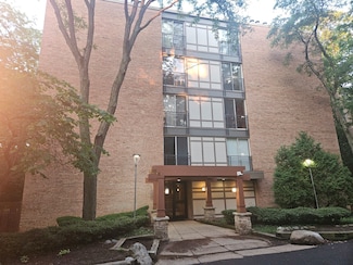 5800 Oakwood Dr Unit 1J, Lisle, IL 60532