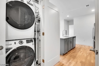 1037 Amboy Ave Unit 303, Edison, NJ 08837