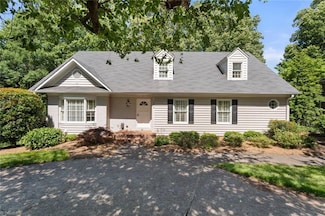 4205 Allistair Rd, Winston Salem, NC 27104