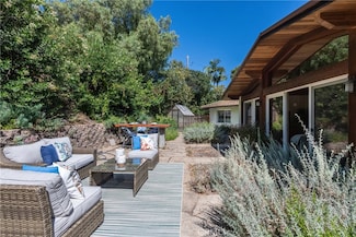 2 Chuckwagon Rd, Rolling Hills, CA 90274