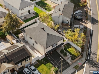 2 Elmwood Terrace, Elmwood Park, NJ 07407