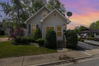 2121 Pine Rd, Homewood, IL 60430