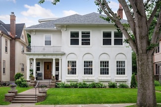 1625 W 25th St Unit Upper, Minneapolis, MN 55405