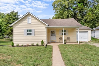 2414 Washington St, Lexington, MO 64067