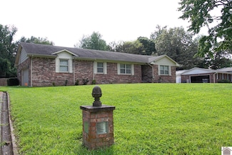 320 Woodcreek Blvd, Paducah, KY 42001
