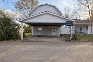 801 Poplar Ave Unit B, Springfield, TN 37172