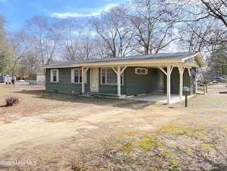 154 Carter Ave, Garland, NC 28441