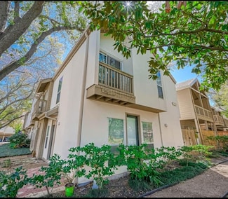 2100 Tanglewilde St Unit 675, Houston, TX 77063