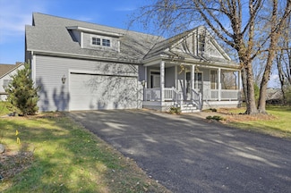 2711 Snowdrift Cir E, Saint Paul, MN 55119