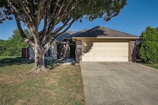 3205 Carverly Ave, Fort Worth, TX 76119