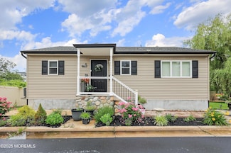 8 Clement Ln, Leonardo, NJ 07737