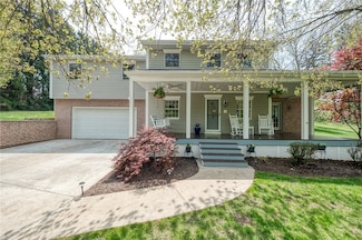 140 Maple Dr, Warrendale, PA 15086