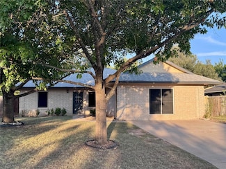 614 Bentwood Dr, Leander, TX 78641