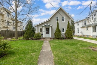 233 N Elmwood Ave, Medina, OH 44256