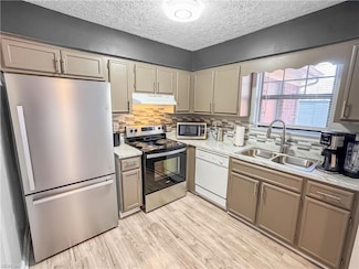 363 Deputy Ln Unit F, Newport News, VA 23608