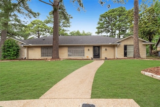 1715 Venetian Cir, Arlington, TX 76013