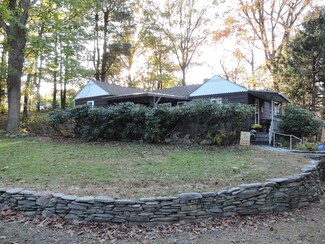 623 Oak St, East Stroudsburg, PA 18301