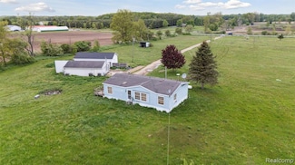 1832 E Carson City Rd, Sheridan, MI 48884