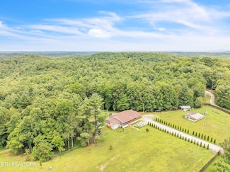 351 Zac Rd, Sunbright, TN 37872