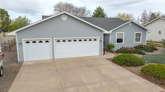 609 Heather Ln, Montrose, CO 81401