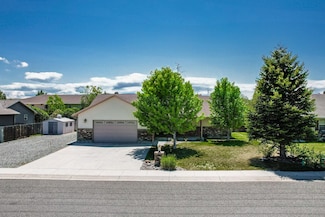 3120 E Ave, Cody, WY 82414