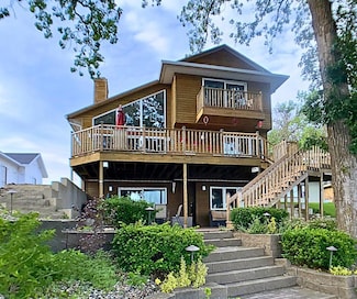 8873 Twin Lakes Rd, Manson, IA 50563