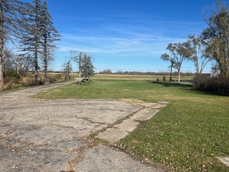 18845 W State Line Rd, Antioch, IL 60002