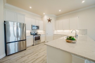 919 E 89th St, Odessa, TX 79765