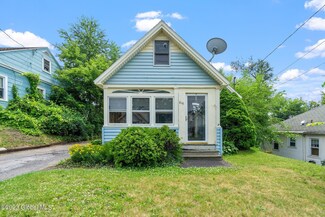210 Hudson Ave E, Rensselaer, NY 12144