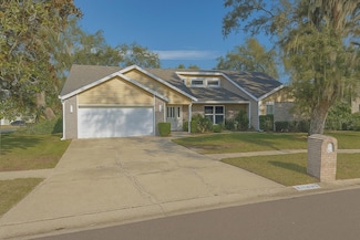 1204 Moondale Ct, Valrico, FL 33596