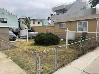 821 Portsmouth Ct Unit E, San Diego, CA 92109