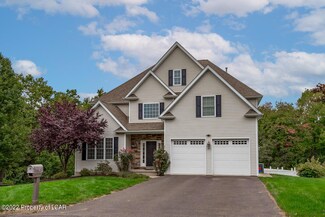30 Marlington Ct, Dallas, PA 18612